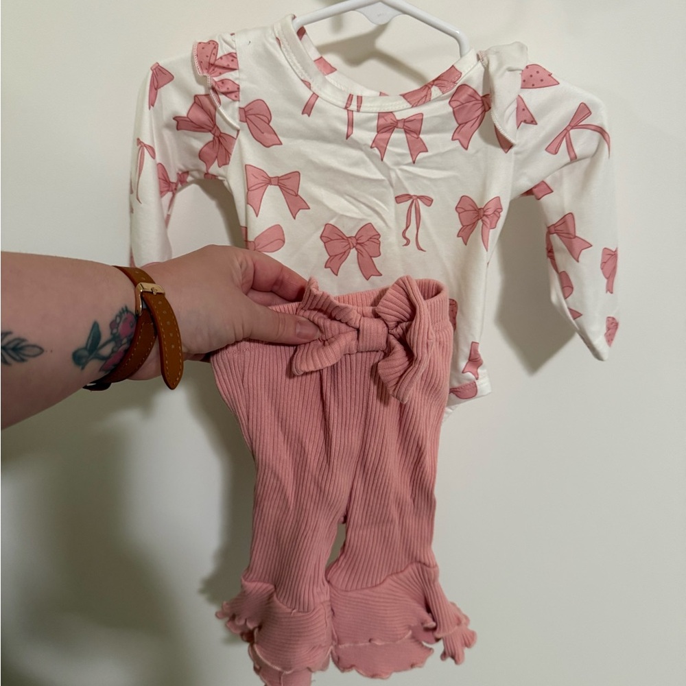 Pink Bow Patterned Newborn Outfit